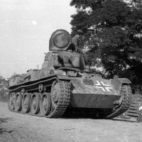 1/35 Metal Track Links: Hungarian 38M Toldi Tank 40M Nimród Self-propelled Anti-Aircraft Gun Model