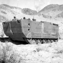 1/35 Metal Track Links: LVTP-5 LVTP-6 Amphibious Armored Fighting Vehicles Model