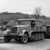 1/35 Metal Track Links with Pins: German Sd.Kfz. 7 Mittlerer Zugkraftwagen 8t Half Track Tractor Model